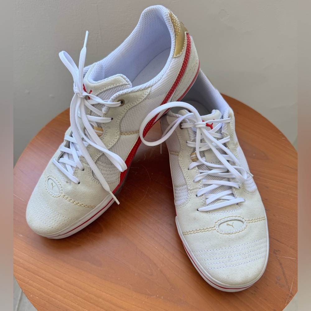 Puma Men White and Red Low-Top Sneakers with Suede Finish, Size 10